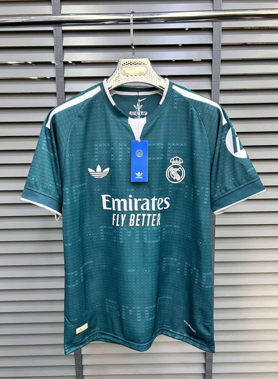 قميص ريال مدريد الخارجي